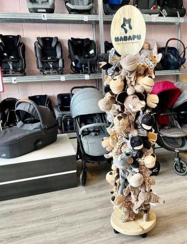 Display de pie en madera