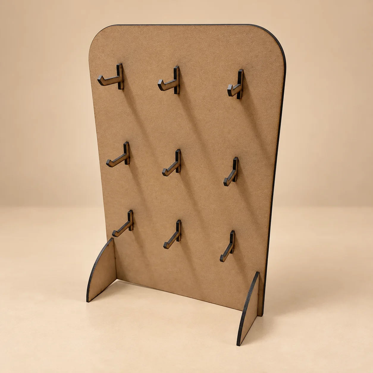 Expositor de mesa con ganchos